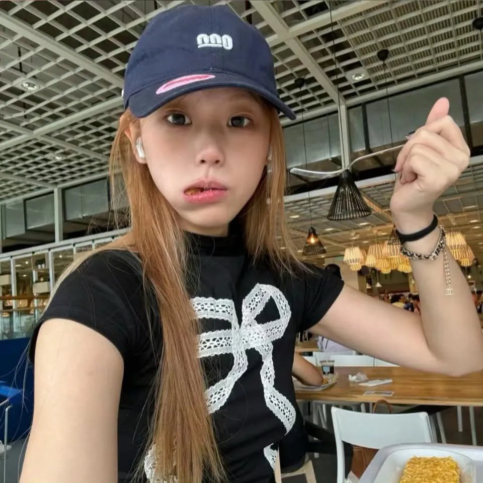 小伊奈的熊熊公仔 海报
